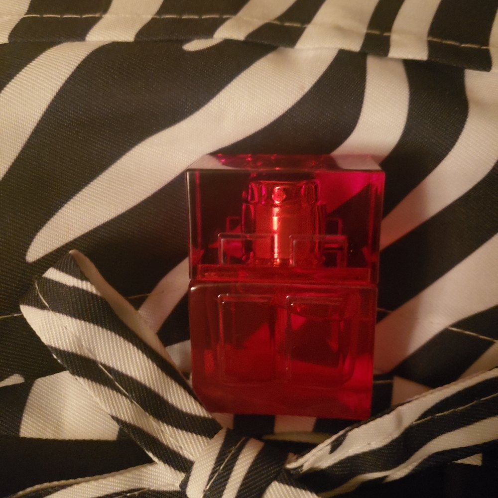 Women's Perfume (RED DOOR) by Elizabeth Arden - Picture 2 of 9
